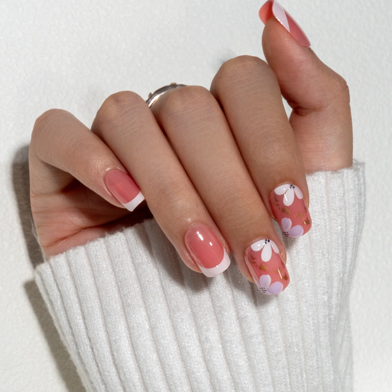 Tiny White Bloom - Image 2