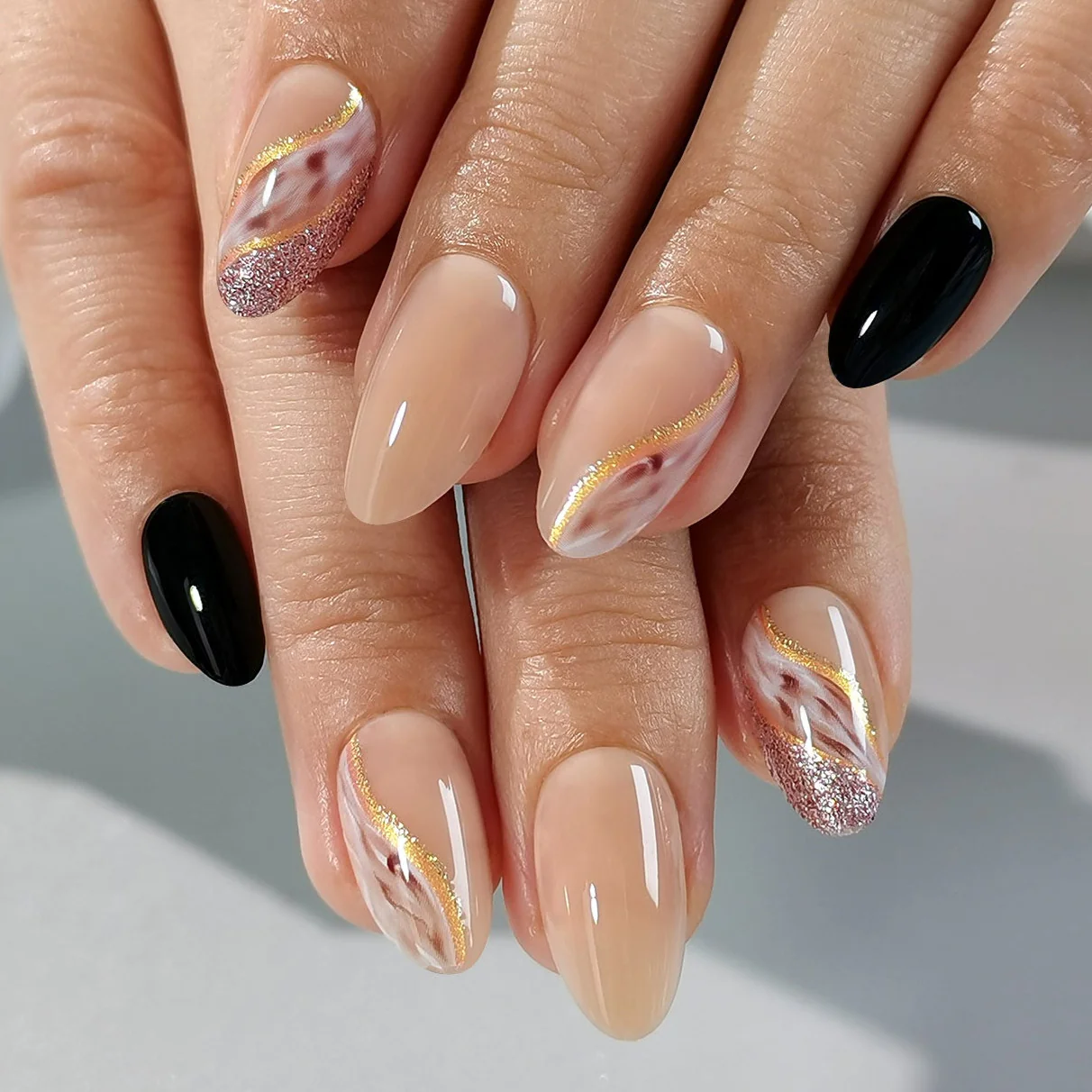 Golden Elegance - Image 2
