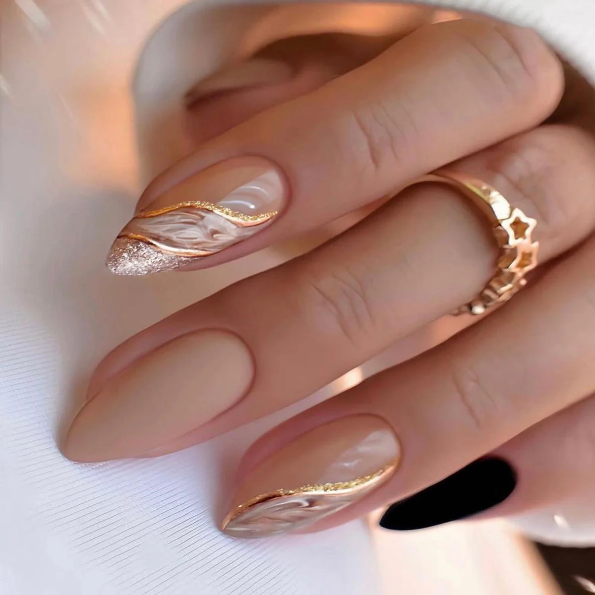 Golden Elegance - Image 4