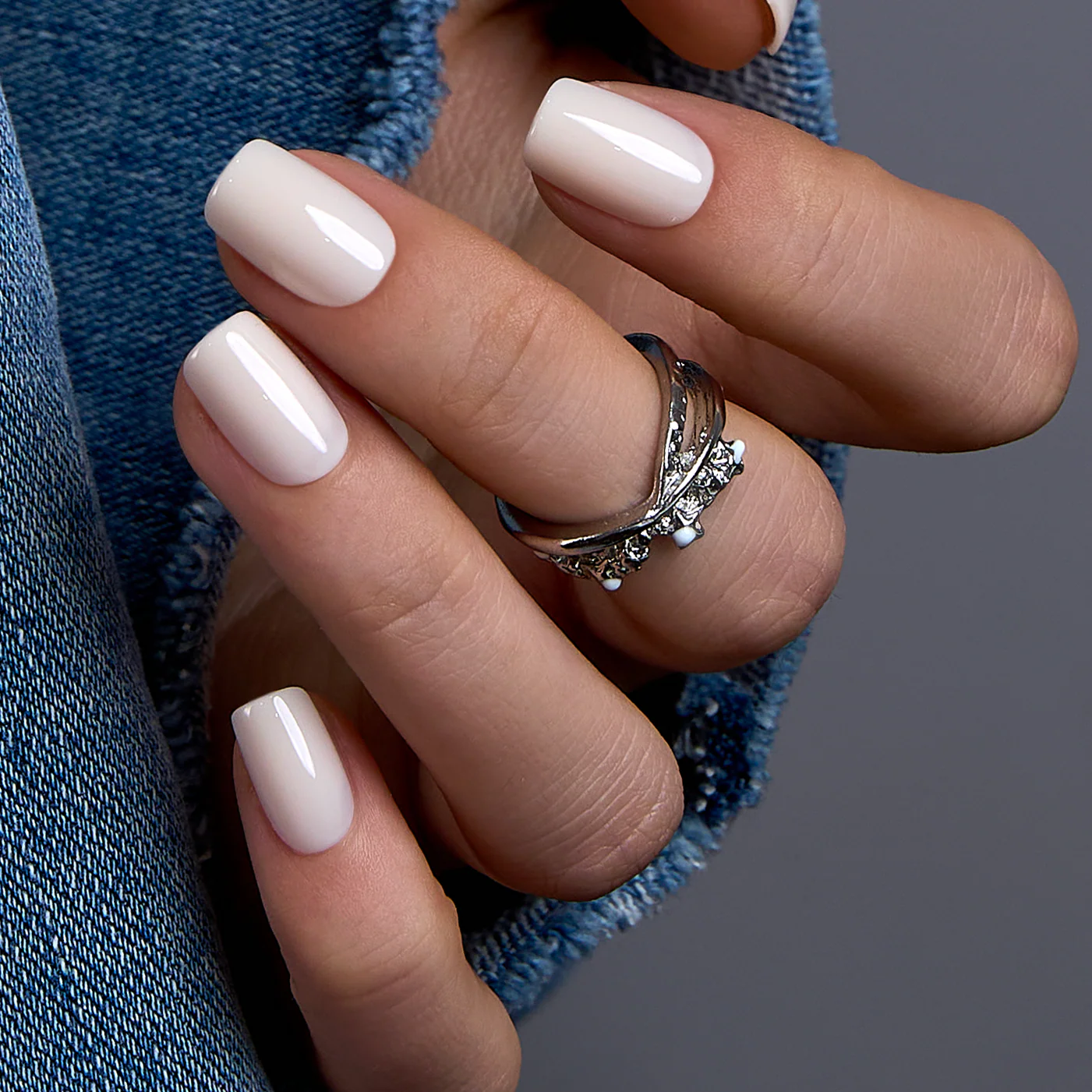 Chic Mickey Gray - Image 3