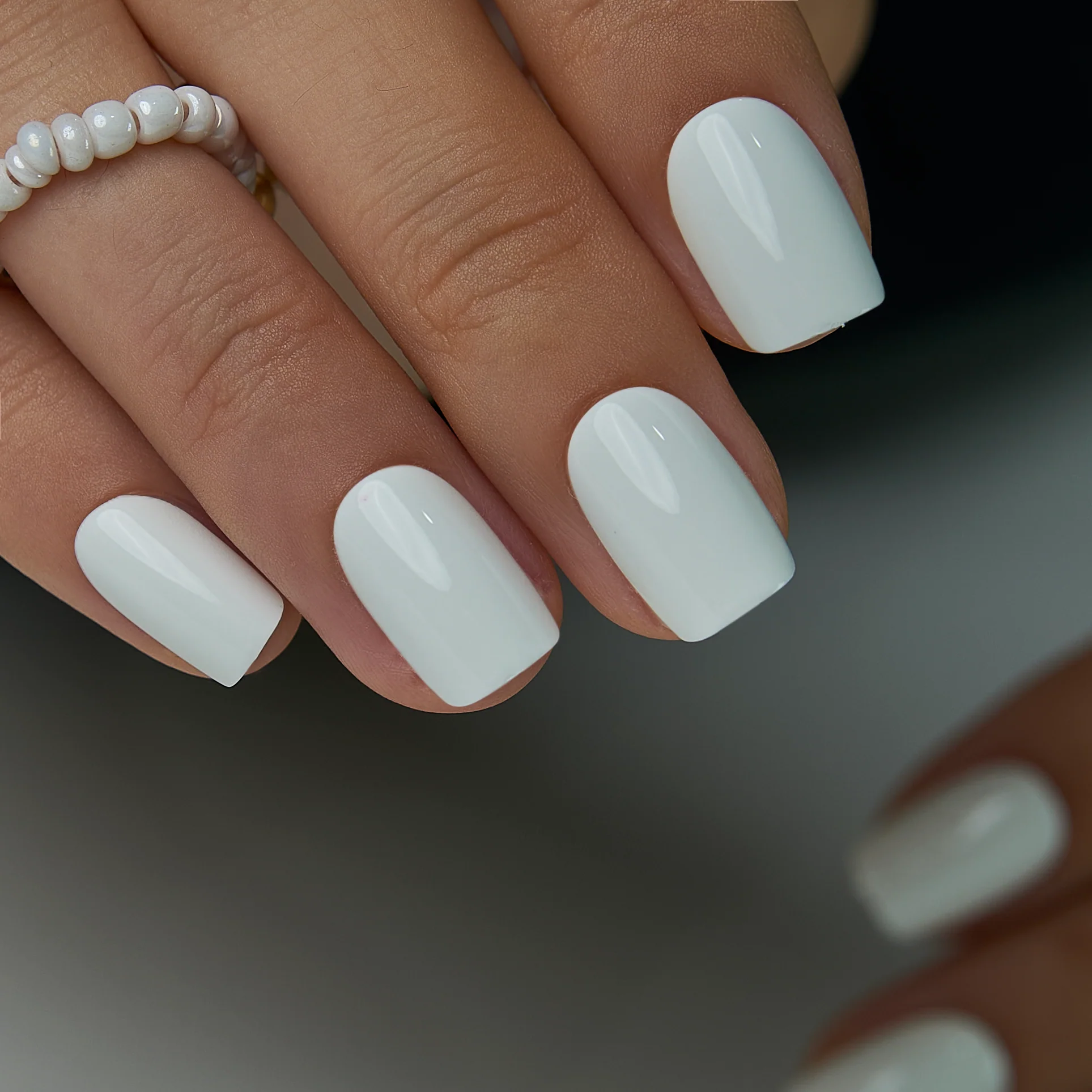 White Pearl Gleam - Image 3