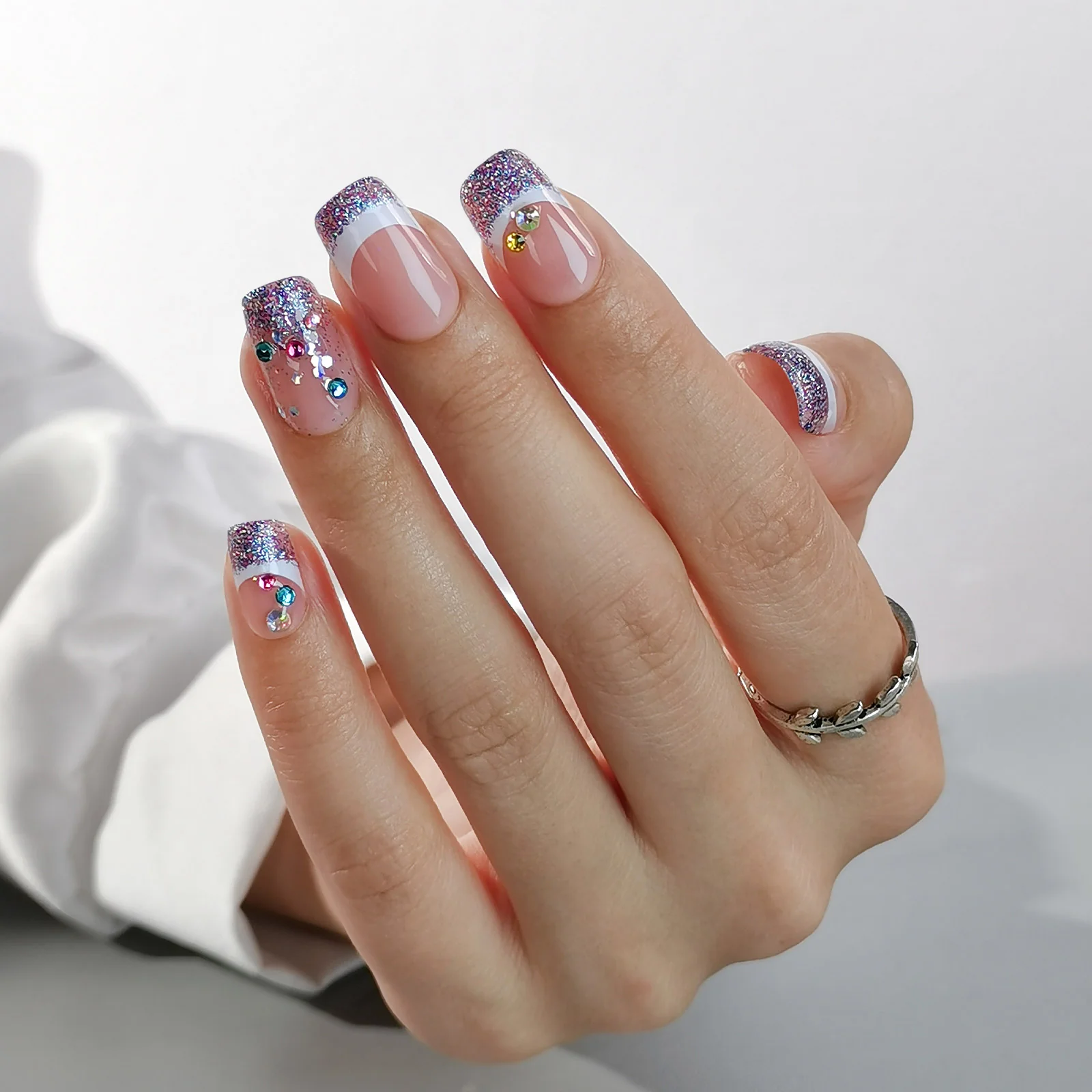 Designer’s Pick ·Glitter Crown - Image 3