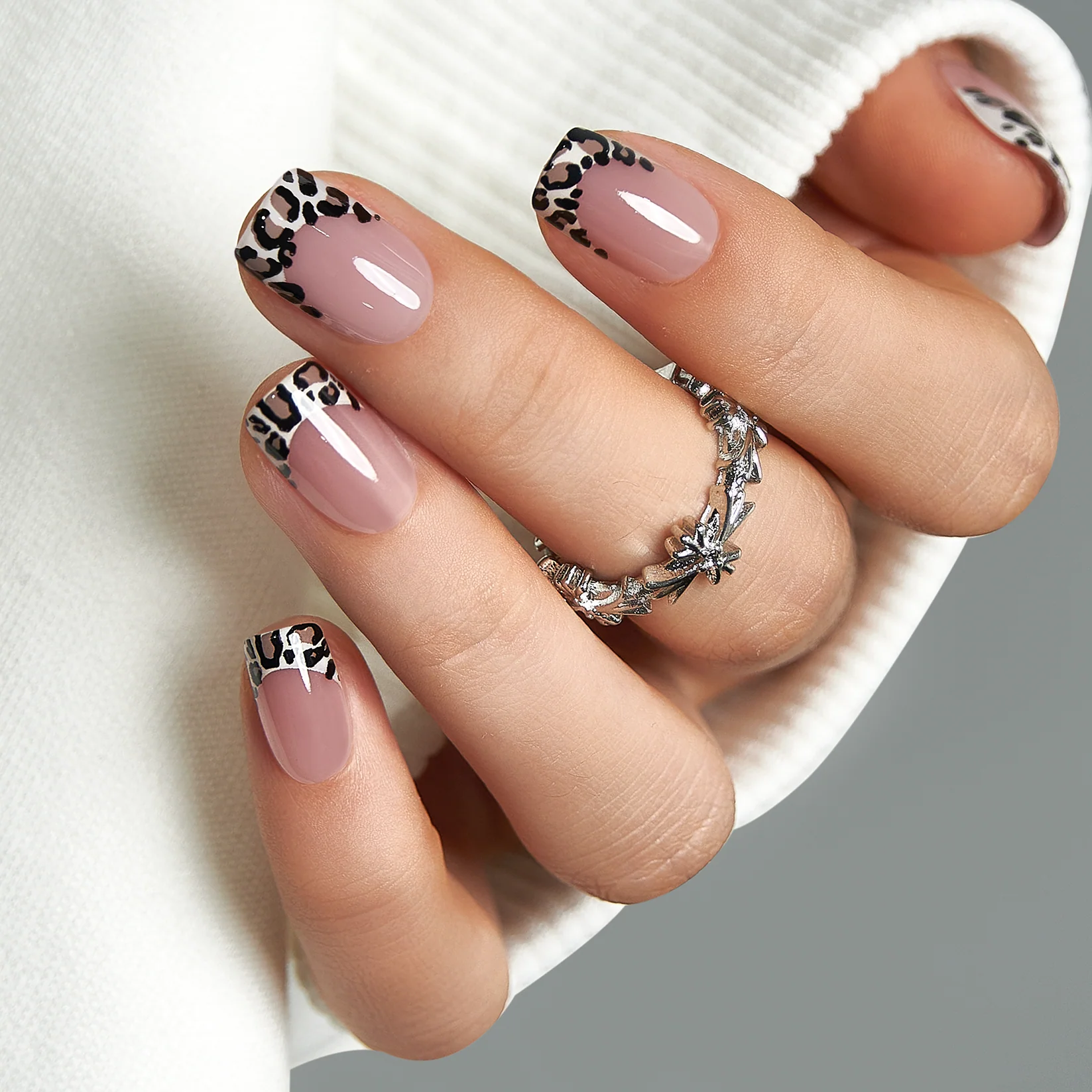 Chic Brown Leopard - Image 3