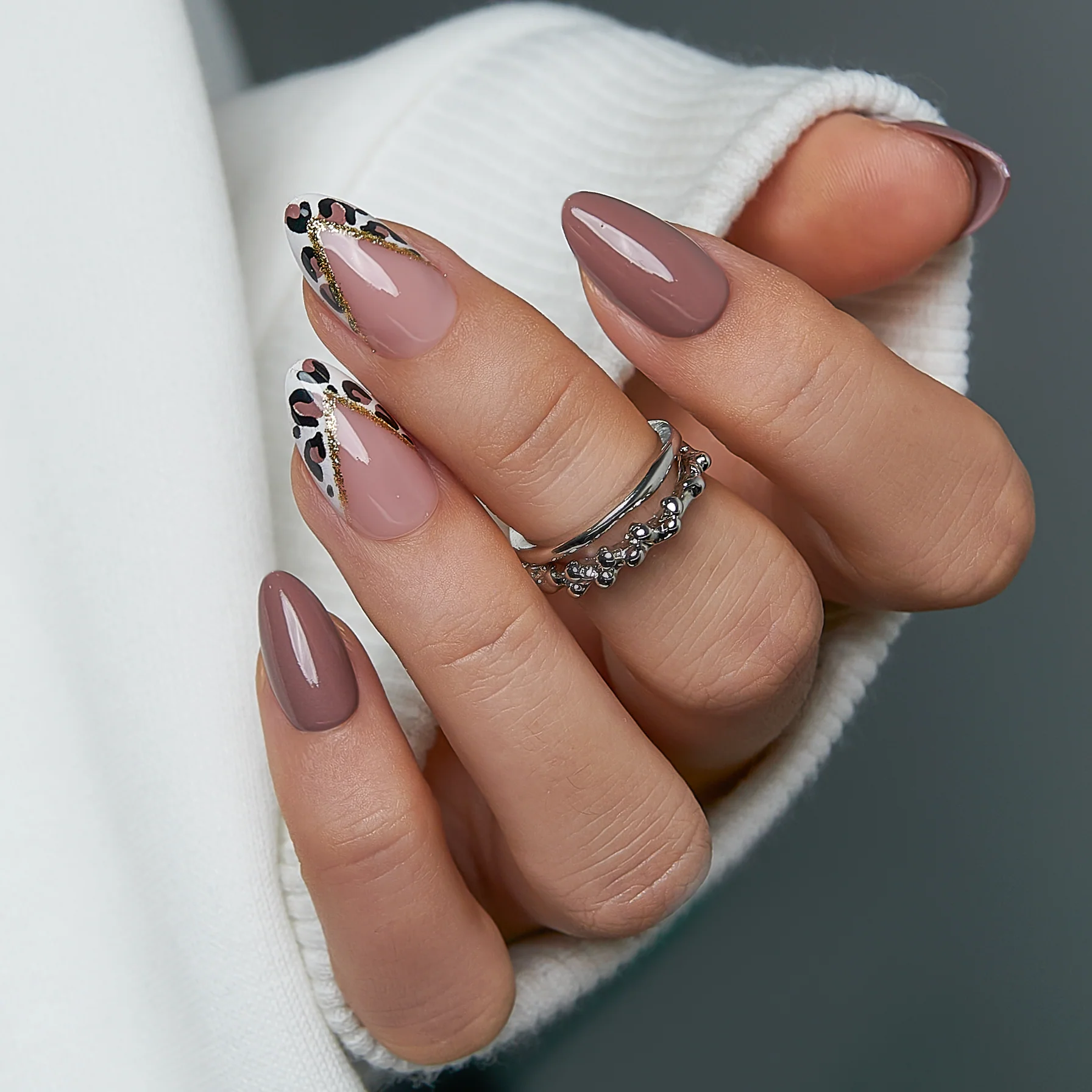 Elegant Leopard Chevron - Image 2