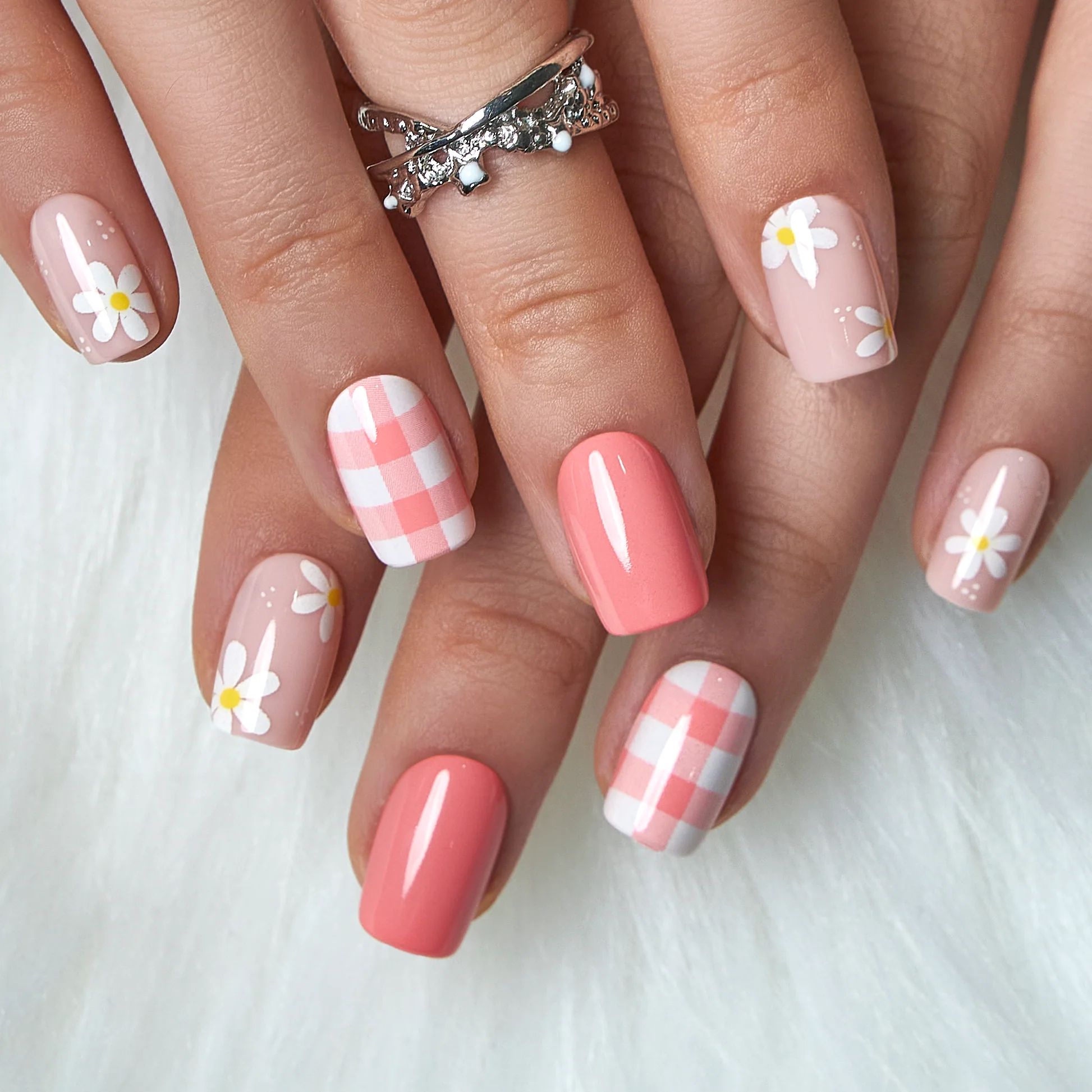 Daisy Picnic Love - Image 2