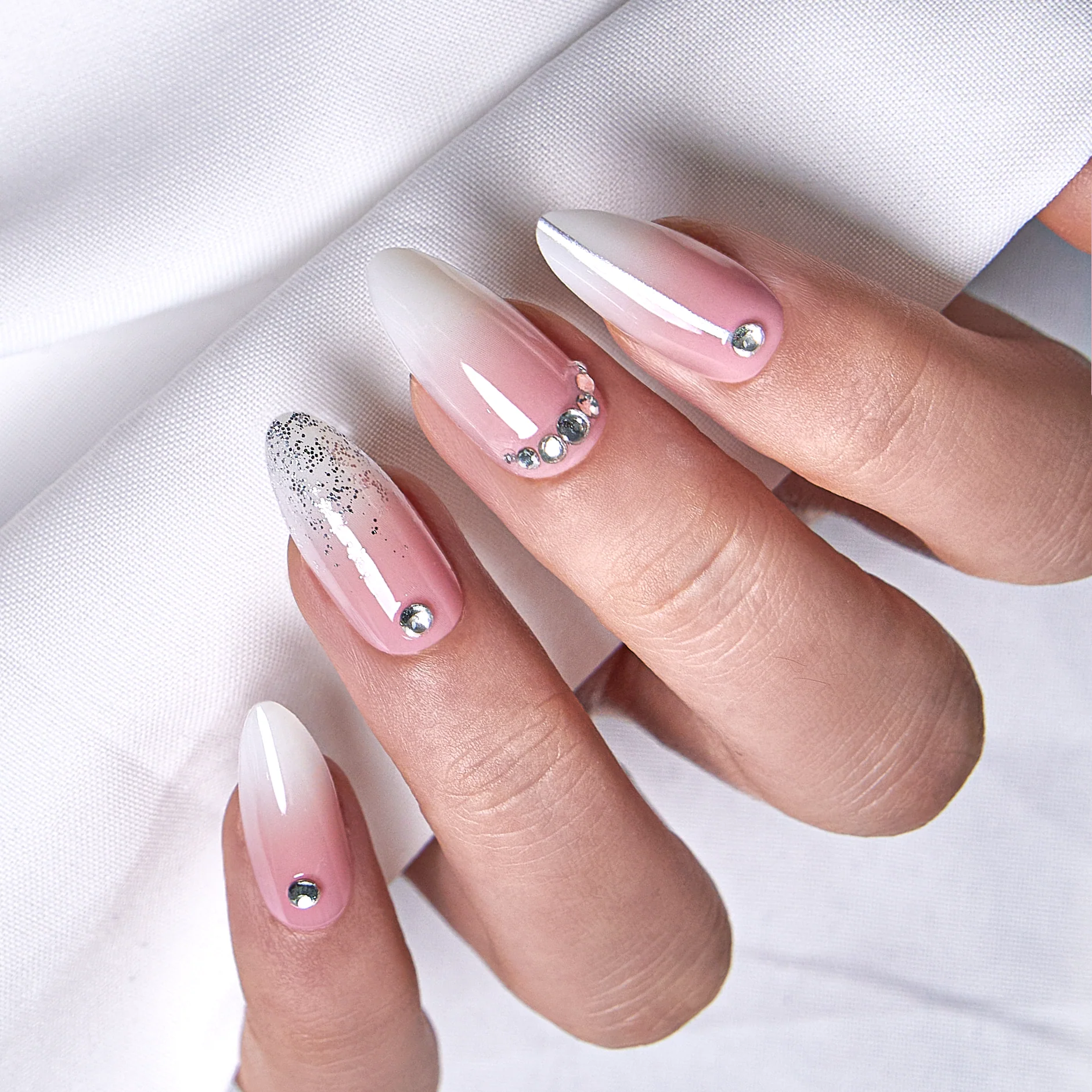 Designer’s Pick ·Crystal Veil Glow - Image 3